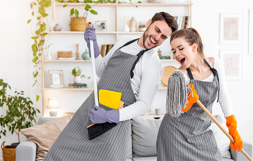 Рассказываем, как сделать уборку быстро и без особого напряжения. Фото: envato elements.