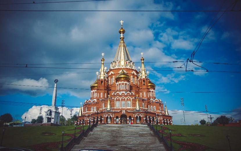 Вспоминаем историю собора. Фото: Сергей Грачёв