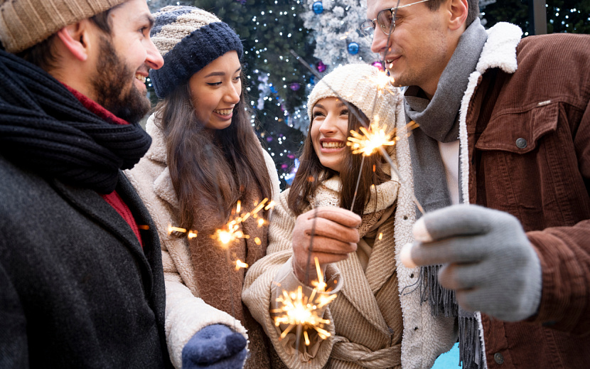 Привычные новогодние сельдь под шубой и обращение президента можно заменить на что-то новое и добавить празднику красок.