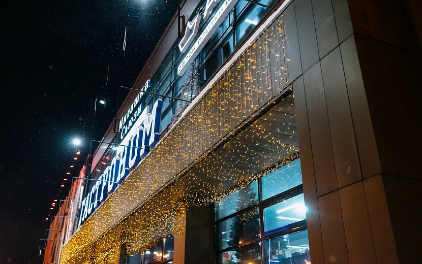 Около 35% респондентов практически не посещают ТЦ. Фото: Мария Бакланова