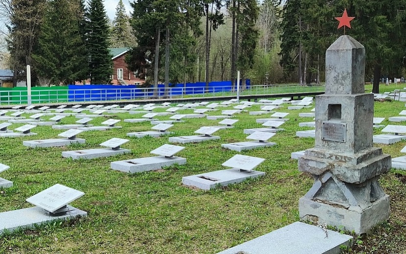 Одно из кладбищ в городской черте оказалось связанным со слухами о настоящих призраках. Фото: Дана Солнцева