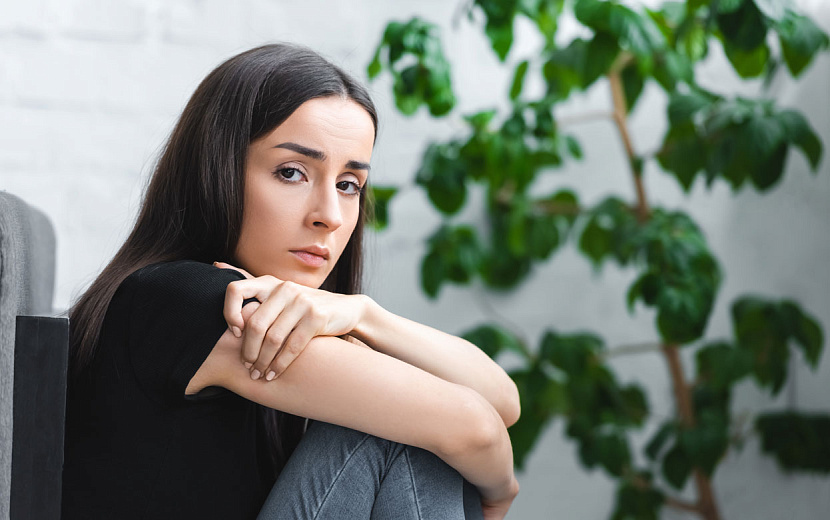 Рассказываем, как перестать терзаться чувством вины. Фото: envato elements