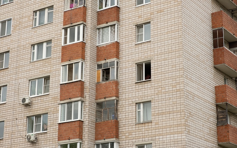 Взрыв на ул. Степана Разина не повредил несущие конструкции дома. Фото: Сергей Грачев