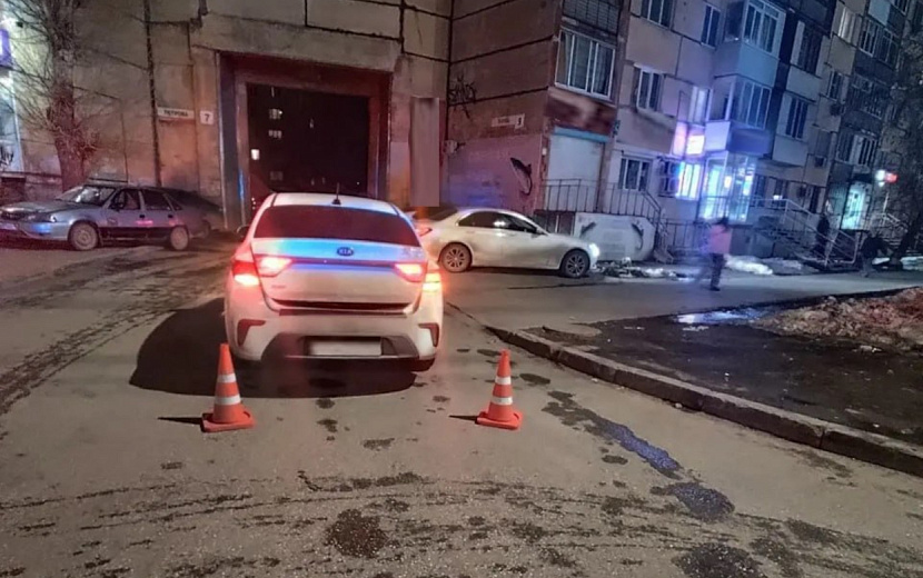 Пострадавший ребенок пытался перейти дорогу по линии тротуара. Фото: Госавтоинспекция Удмуртии