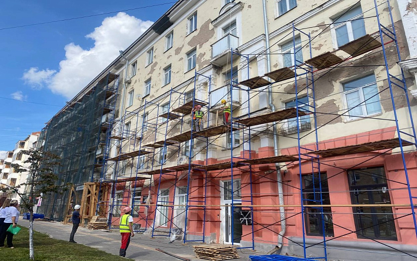 Ремонт на улице Пушкинской обещают закончить до конца осени 2026 года. Фото: Милана Нольде