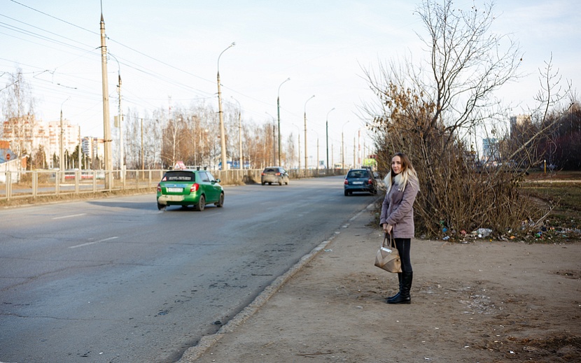 Остановочные павильоны в Ижевске есть не везде. Фото: Диля Ахмадишина