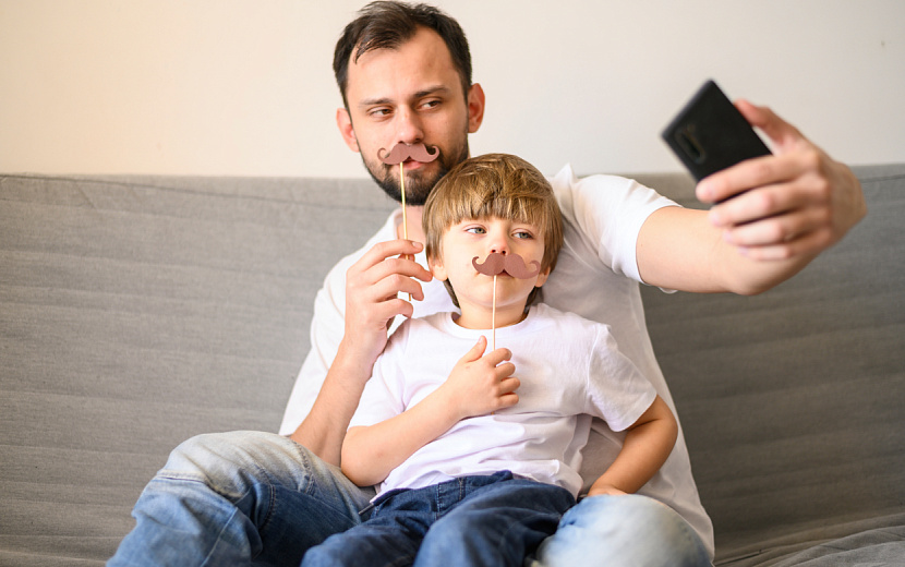 Рассказываем, как отцу качественно провести время со своим ребенком и стать вовлеченным в процесс воспитания. Фото: Freepik. 