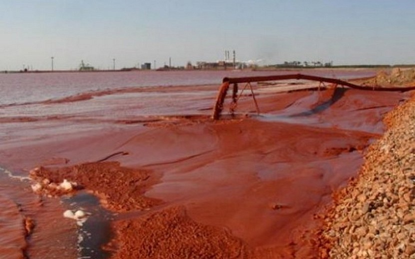Поверхностное хранилище урановых шламов. Фото: ФИЦ Биотехнологии РАН, naukatv.ru