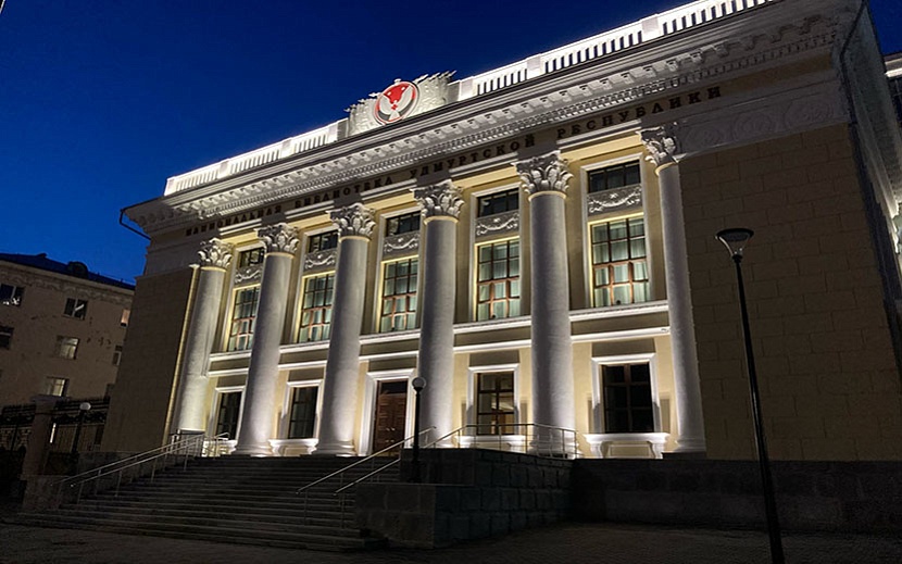 Ночная подсветка Национальной библиотеки. Фото: Ульяна Колмогорова