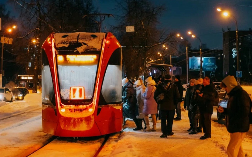 Новая трамвайная остановка «Парк им. Кирова». Фото: Маша Бакланова