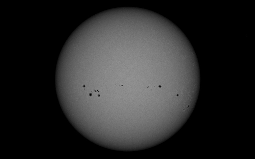 Пятна на Солнце 20 мая. Фото: xras.ru, фотография сделана инструментом HMI на борту спутника SDO