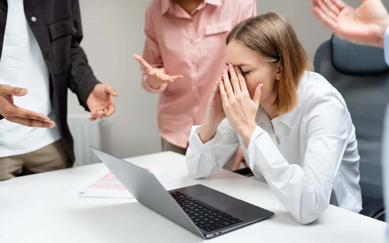Нервы на работе не выдерживают: что делать, чтобы не срываться на коллег