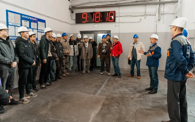 Знакомство с планом экскурсии. Фото: Мария Бакланова