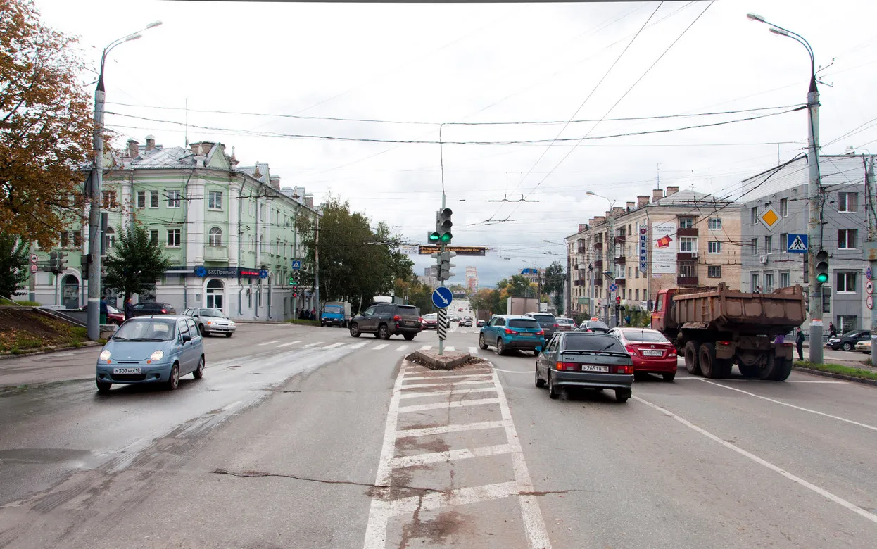 Движение на перекрестке Удмуртская – Советская ограничили на месяц в Ижевске