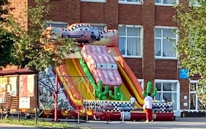 7-летняя девочка сломала ногу на батуте в Удмуртии