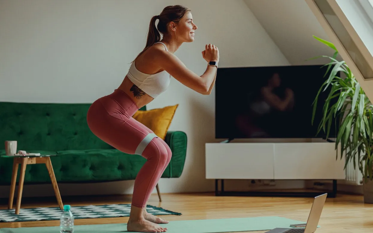 Весеннюю разбитость как рукой снимет! Три простых упражнения, которые вернут энергию за 10 минут