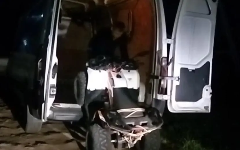 8-летнего водителя квадроцикла с 6-летним пассажиром остановили на дороге в Удмуртии