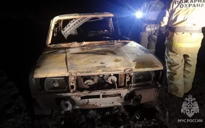 Тело мужчины нашли в сгоревшем авто в Удмуртии