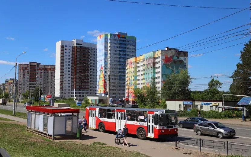 Ограничено движение транспорта на улице Марата в Ижевске