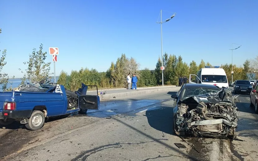 Водитель пикапа погиб в ДТП на набережной Ижевска