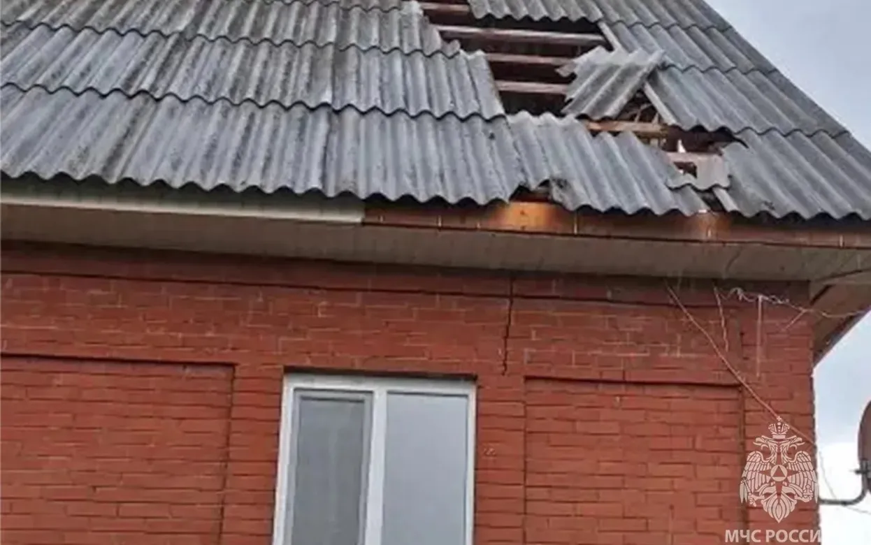 Четыре пожара и повреждения домов из-за молний зафиксировали в Удмуртии 31 мая