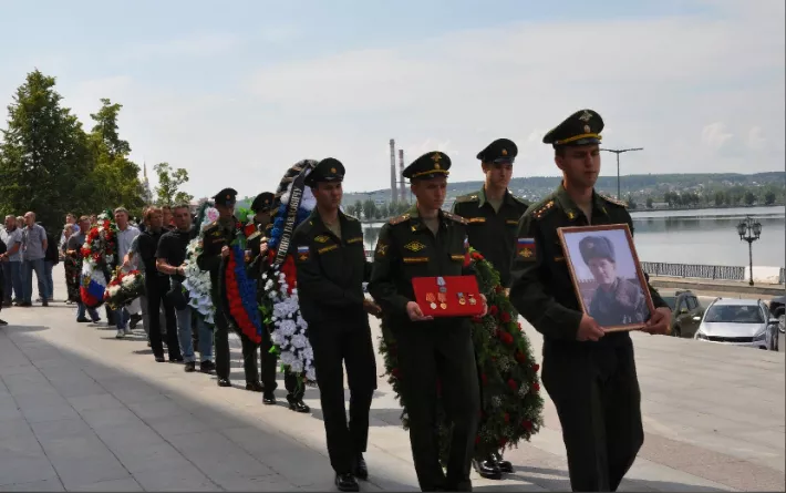В Воткинске похоронили погибшего в ходе спецоперации майора