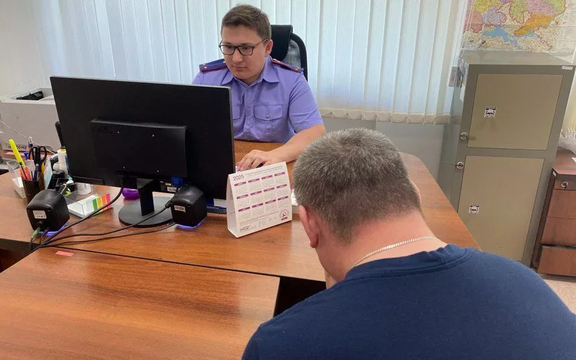 Жителя Удмуртии осудят за демонстрацию татуировки со свастикой