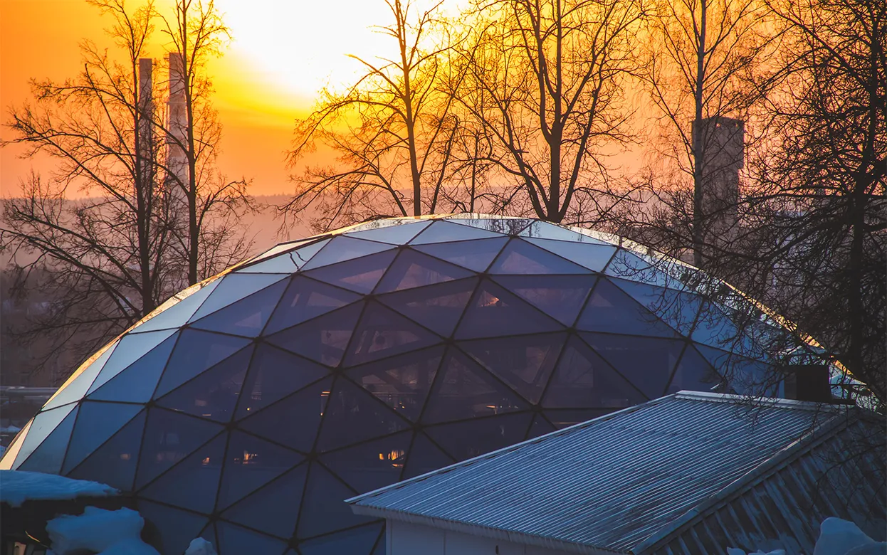 Ранняя весна в Ижевске: царство снежных гор и чудесных закатов