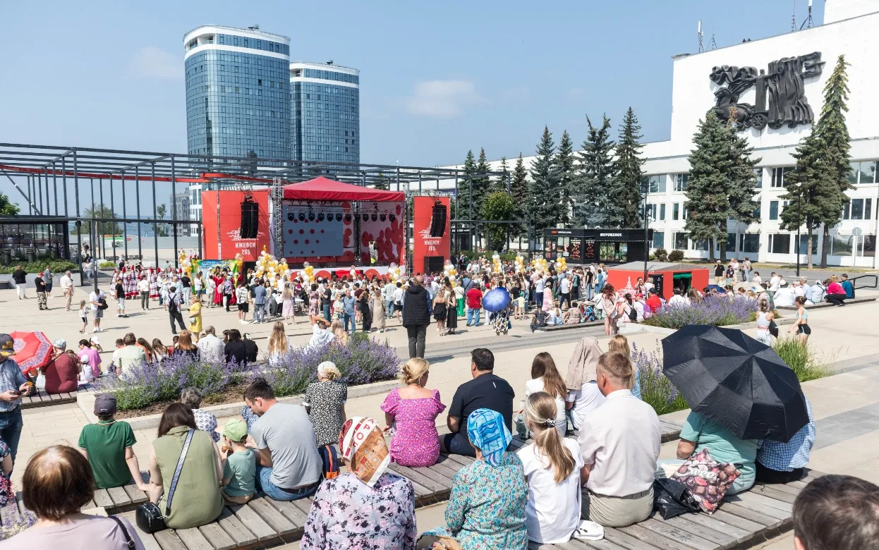День города на Центральной площади, открытая студия радио «Адам» и фильм «Холоп 3»: куда сходить в Ижевске с 12 по 14 июня 