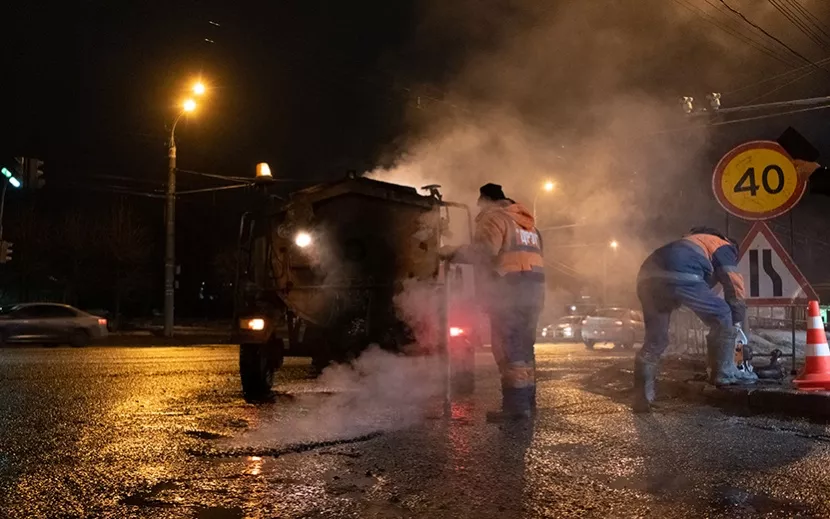 Дорожные рабочие выходят по ночам, когда трафик на дорогах меньше