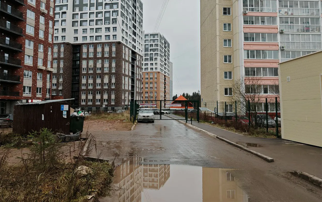 «Готовы оказать правовую поддержку»: власти Ижевска прокомментировали ситуацию с проданной придомовой территорией 