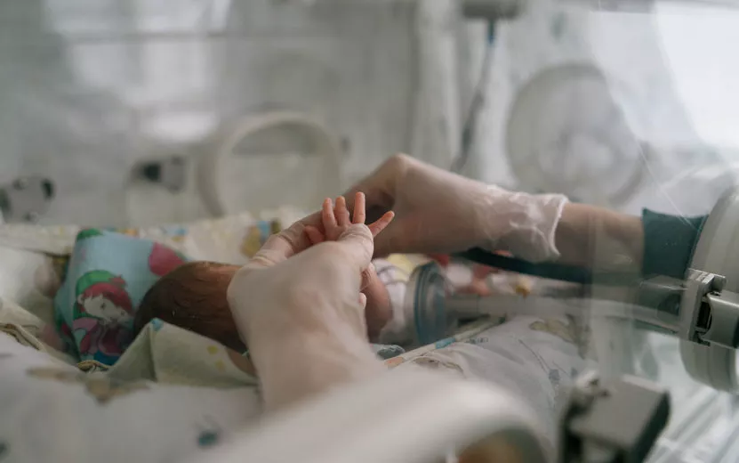 Врачи в Ижевске спасли зрение недоношенному младенцу