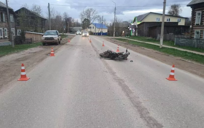 Пьяная езда на мотоцикле в Дебесах закончилась госпитализацией пассажира