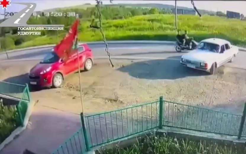 13-летний мальчик пострадал в столкновении мопеда в «Волги» под Ижевском