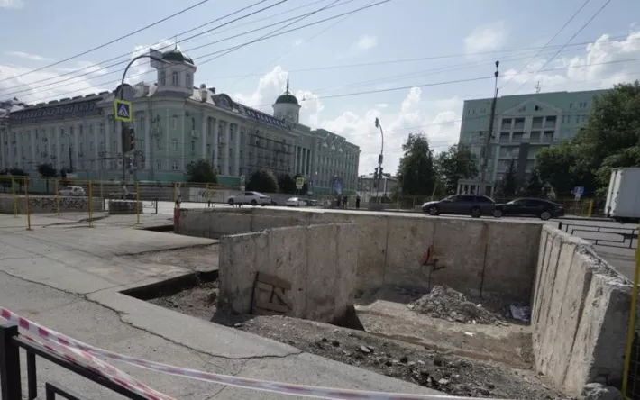 Ижевский концерт певицы Зары за 4 млн рублей, затянувшийся ремонт подземного перехода у УдГУ и новая школа на улице Берша: обзор госзакупок за май