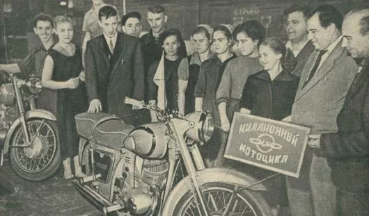 64 года назад в Ижевске выпустили миллионный мотоцикл