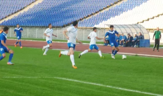 автора