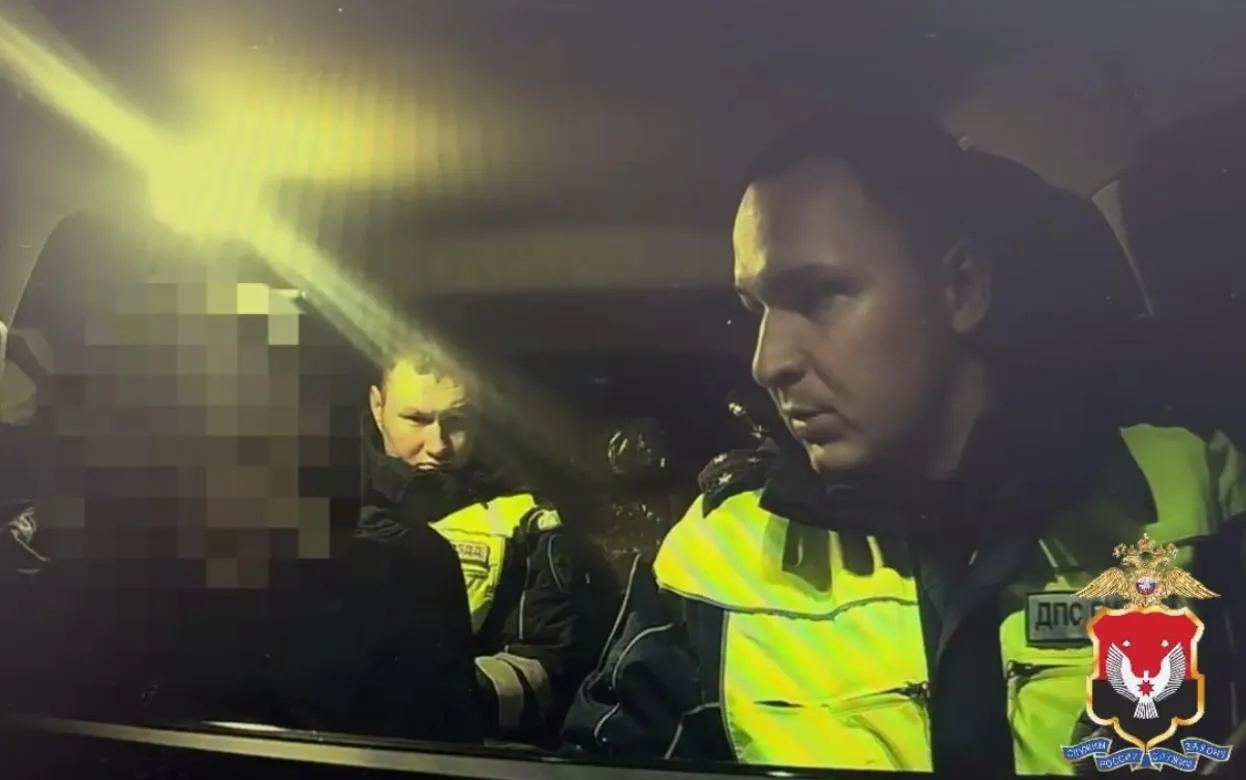 Жителя Петербурга подозревают в попытке дать взятку инспектору ГАИ в Удмуртии
