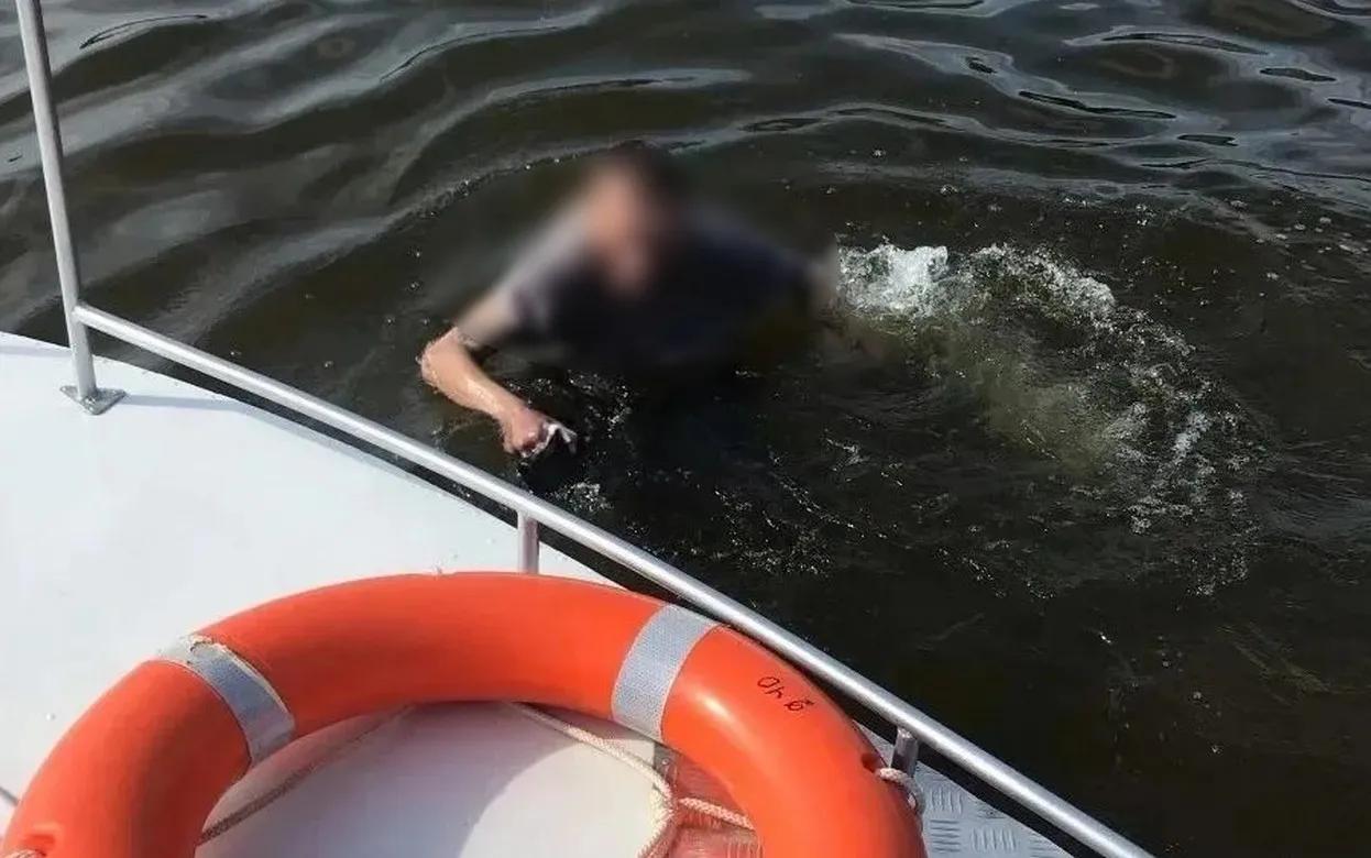 Пьяного мужчину спасли на пруду в Воткинске