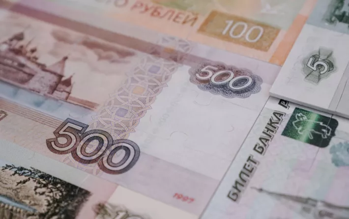 Почти 340 млрд рублей хранят жители Удмуртии в банках