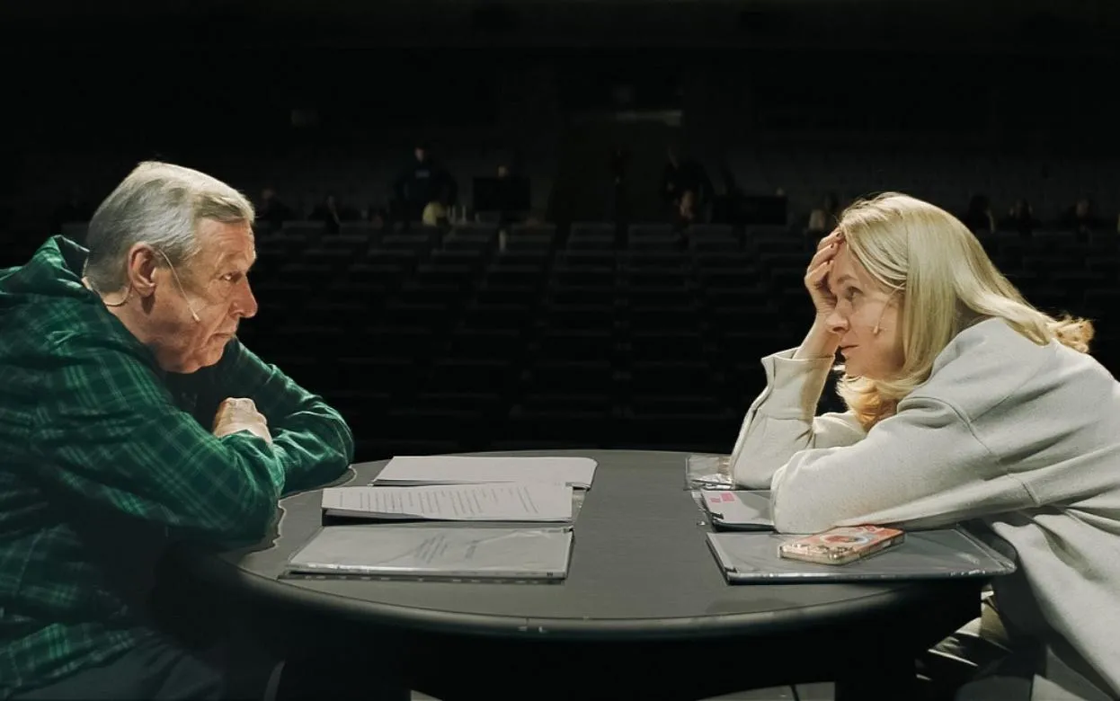 Бывший зэк на сцене: Михаил Ефремов вернулся в театр 