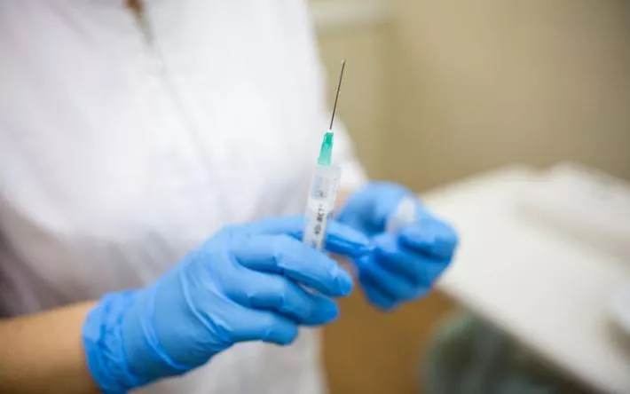 В России создали вакцину против ковида с новым антигенным составом