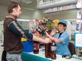 После 23.00 напитки крепче кефира в Ижевске купить очень трудно