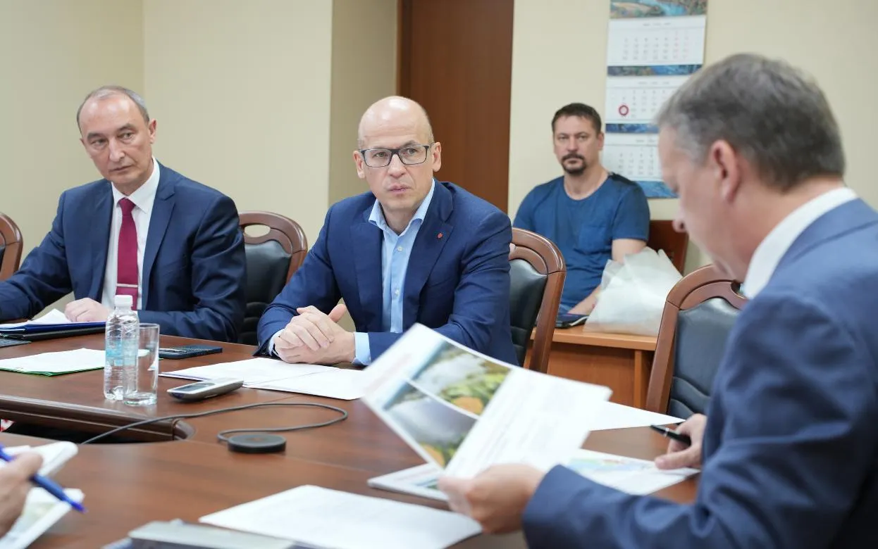 Руководитель Росводресурсов обсудил экологическую реабилитацию ижевского пруда с Главой Удмуртии