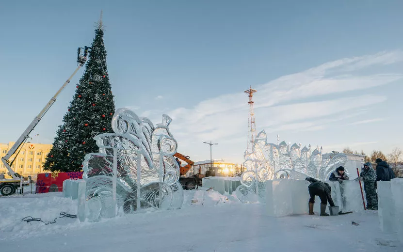 Ель на Центральной площади Ижевска начнут разбирать 31 января 