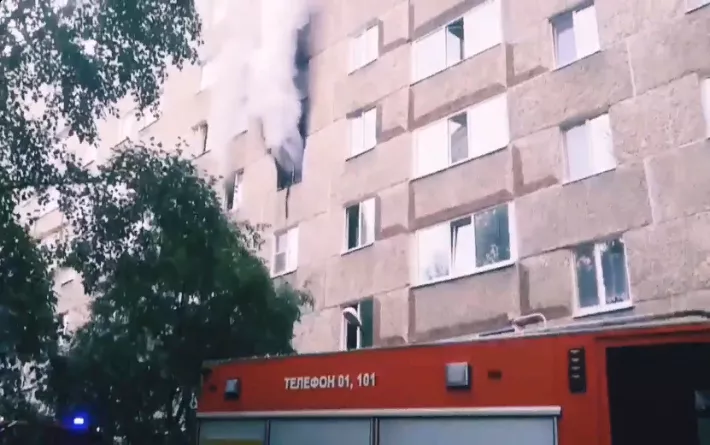 Видеофакт: в Ижевске на ул. 40 лет Победы произошел пожар