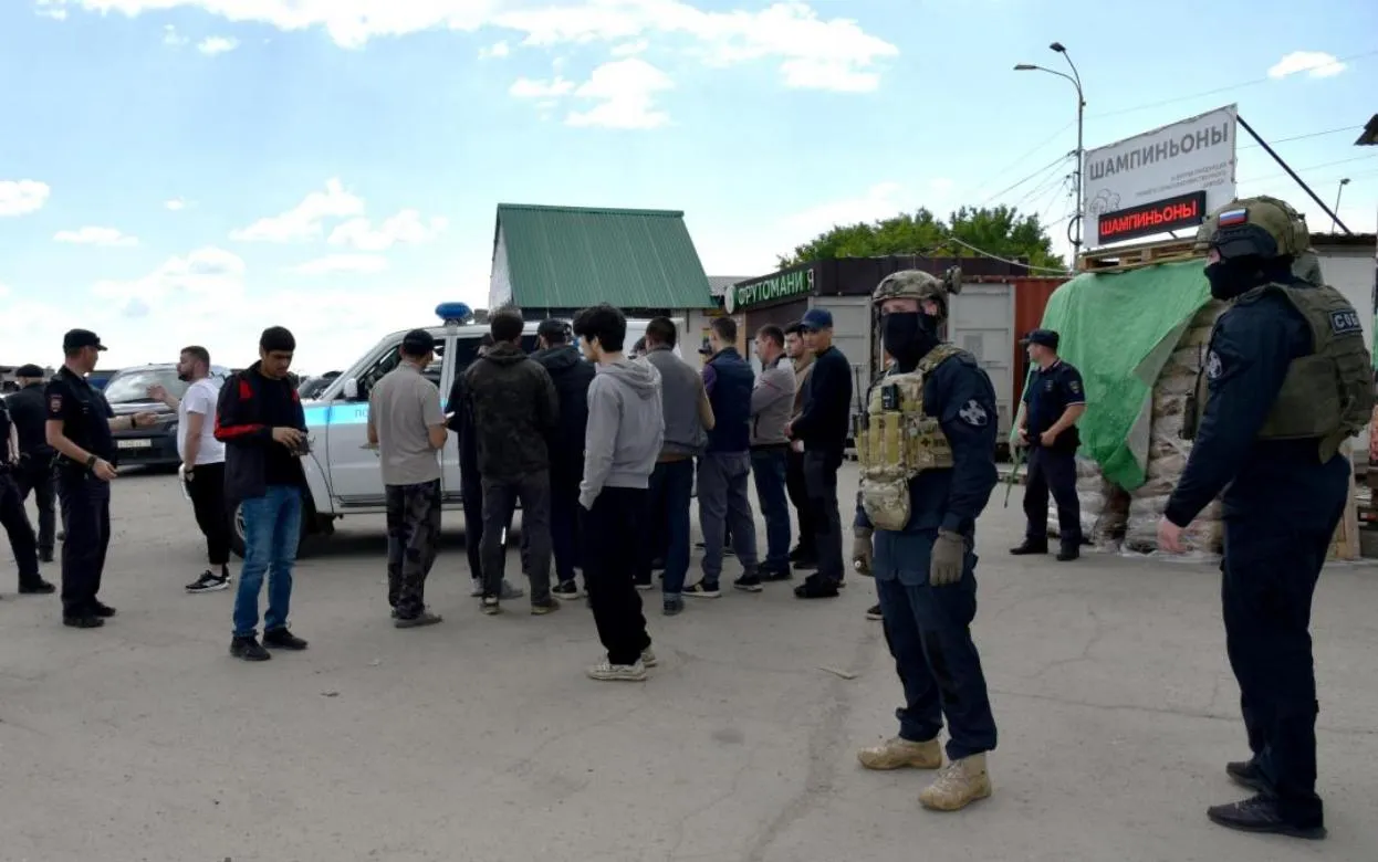 Более 200 нарушений миграционного законодательства выявили в ходе рейдов в Удмуртии