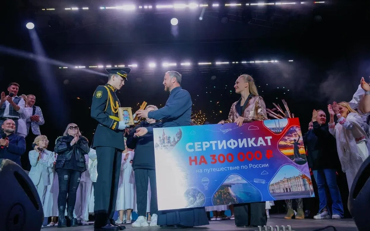 «Хочу разделить ее с родными»: кадет из Удмуртии Андрей Плотников прокомментировал победу на конкурсе «Голос единства России»