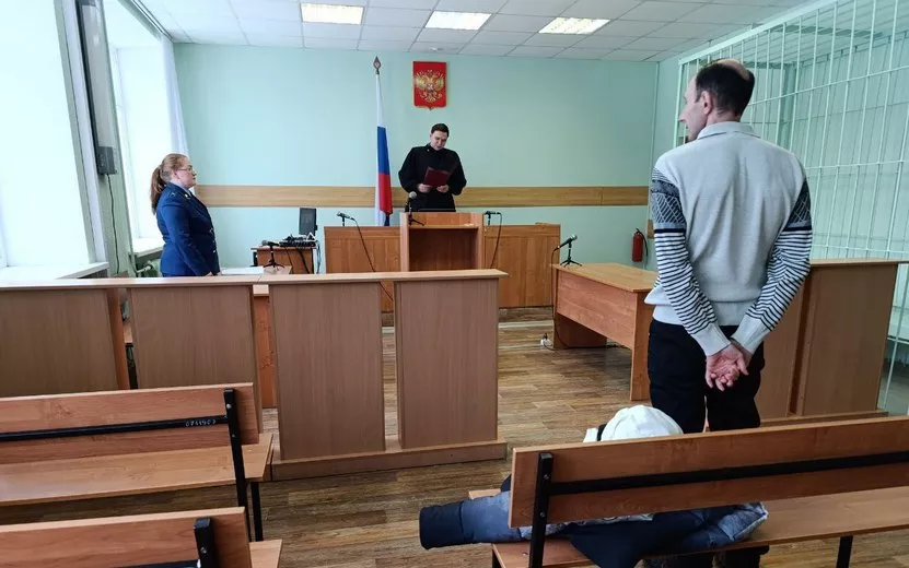 Гинеколога больницы в Удмуртии оштрафовали на 100 тыс. руб. за справки для вожатых лагеря