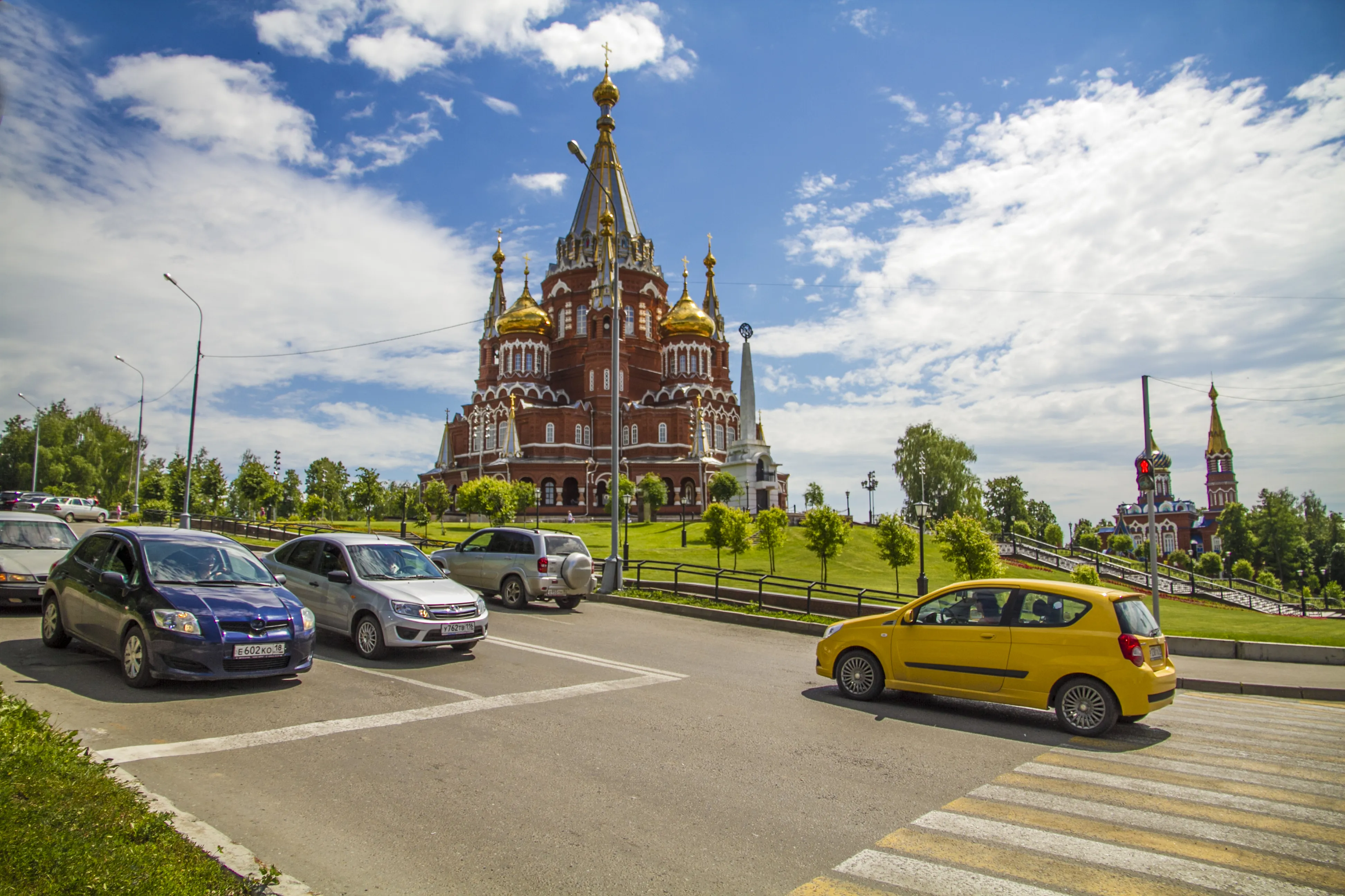 Главные новости Ижевска на утро 6 мая: рост зарплат на 15% и запрет на строительство нового кладбища